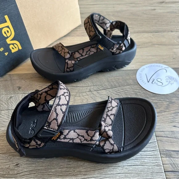 TEVA サンダル　Hurricane XLT2 Ampsole Hurricane Ampsole Metallic Sandal
